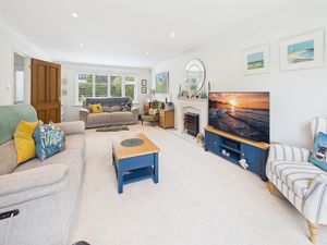 LOUNGE- click for photo gallery